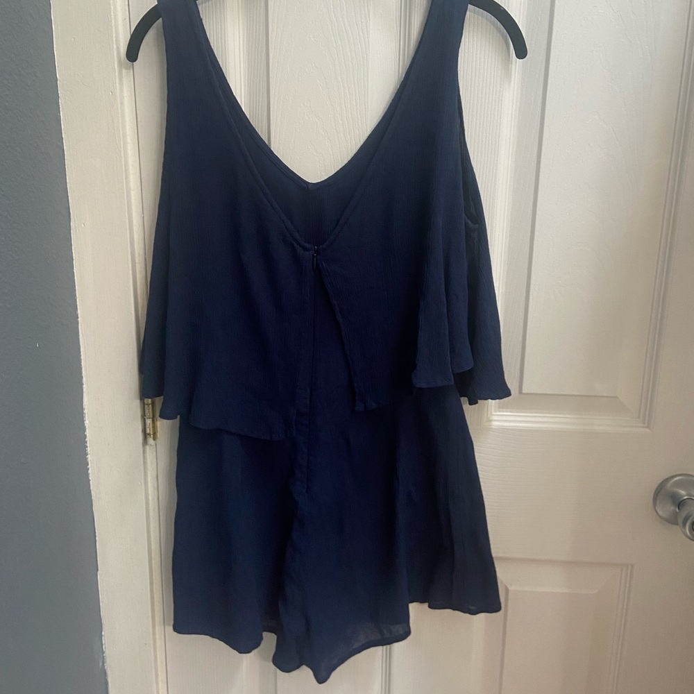 Size Small Roxy Navy Romper! Super Comfortable An… - image 4
